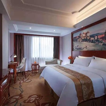 Vienna International Hotel Shaoguan Fengcailou Buitenkant foto